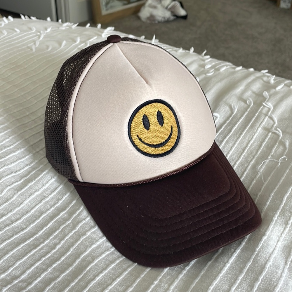 Smiley face trucker hat